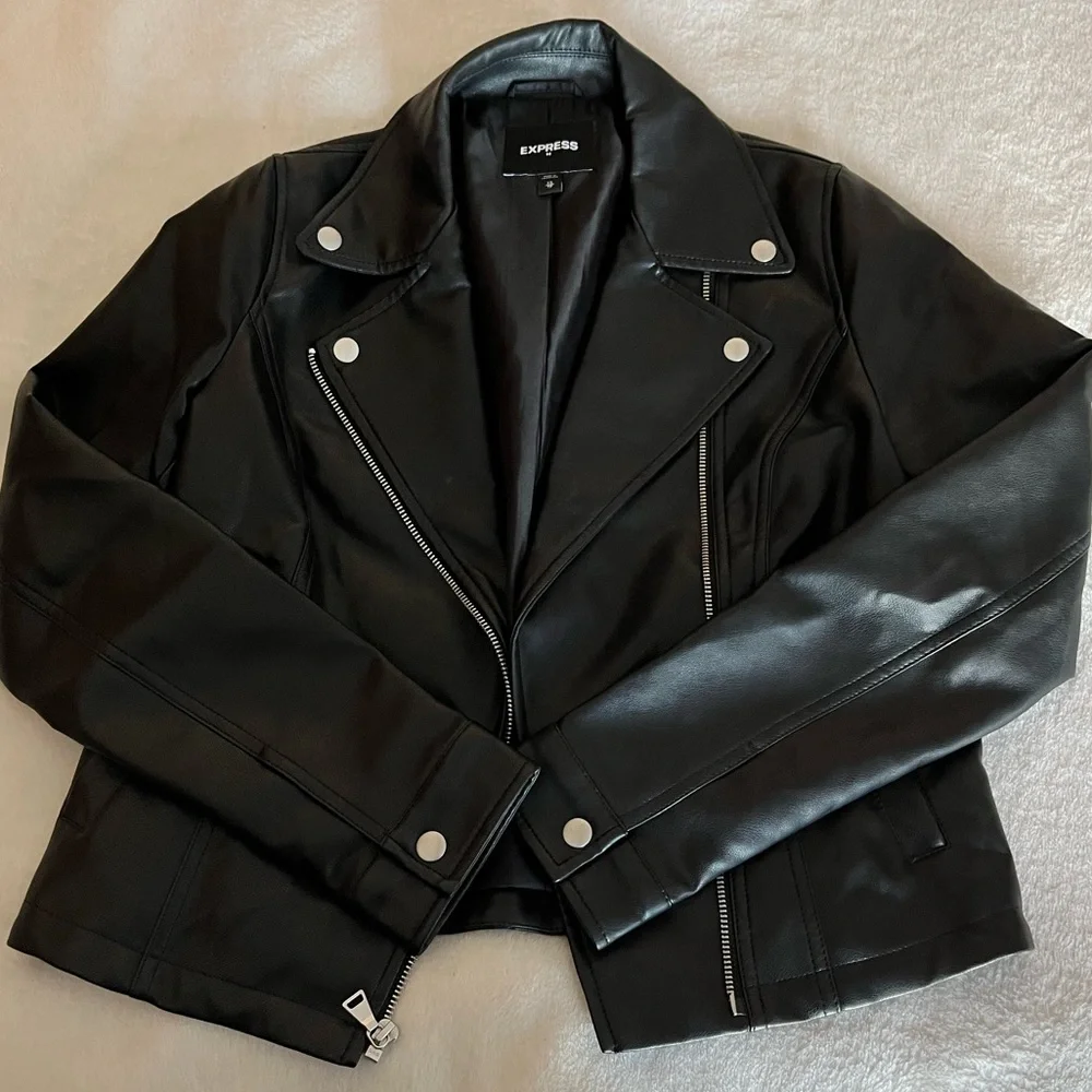 PLEATHER JACKET - Picture 1 of 6